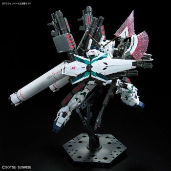 Figurka kolekcjonerska BANDAI RG 1/144 FULL ARMOR UNICORN GUNDAM